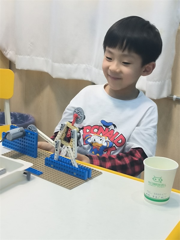 乐高9686—学生作品