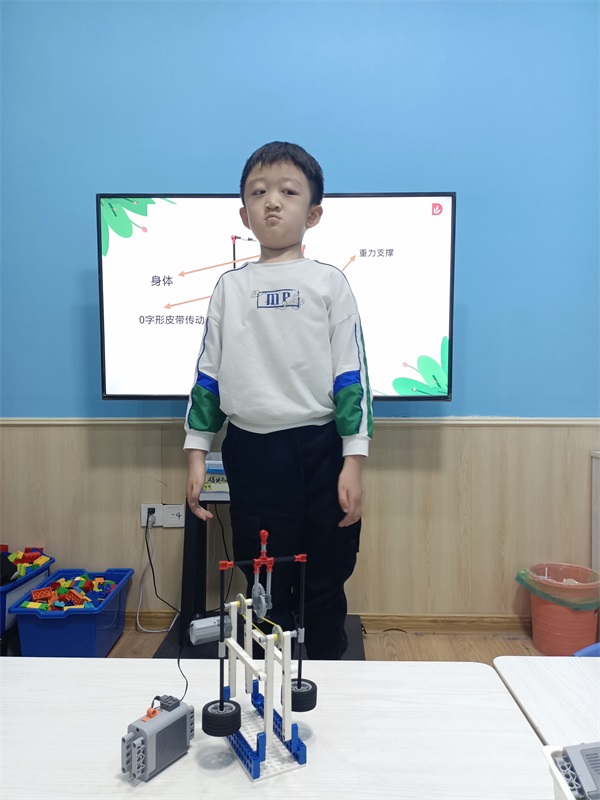 乐高9686—学生作品