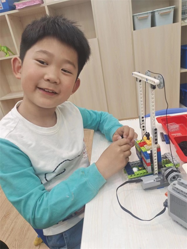 乐高9686—学生作品